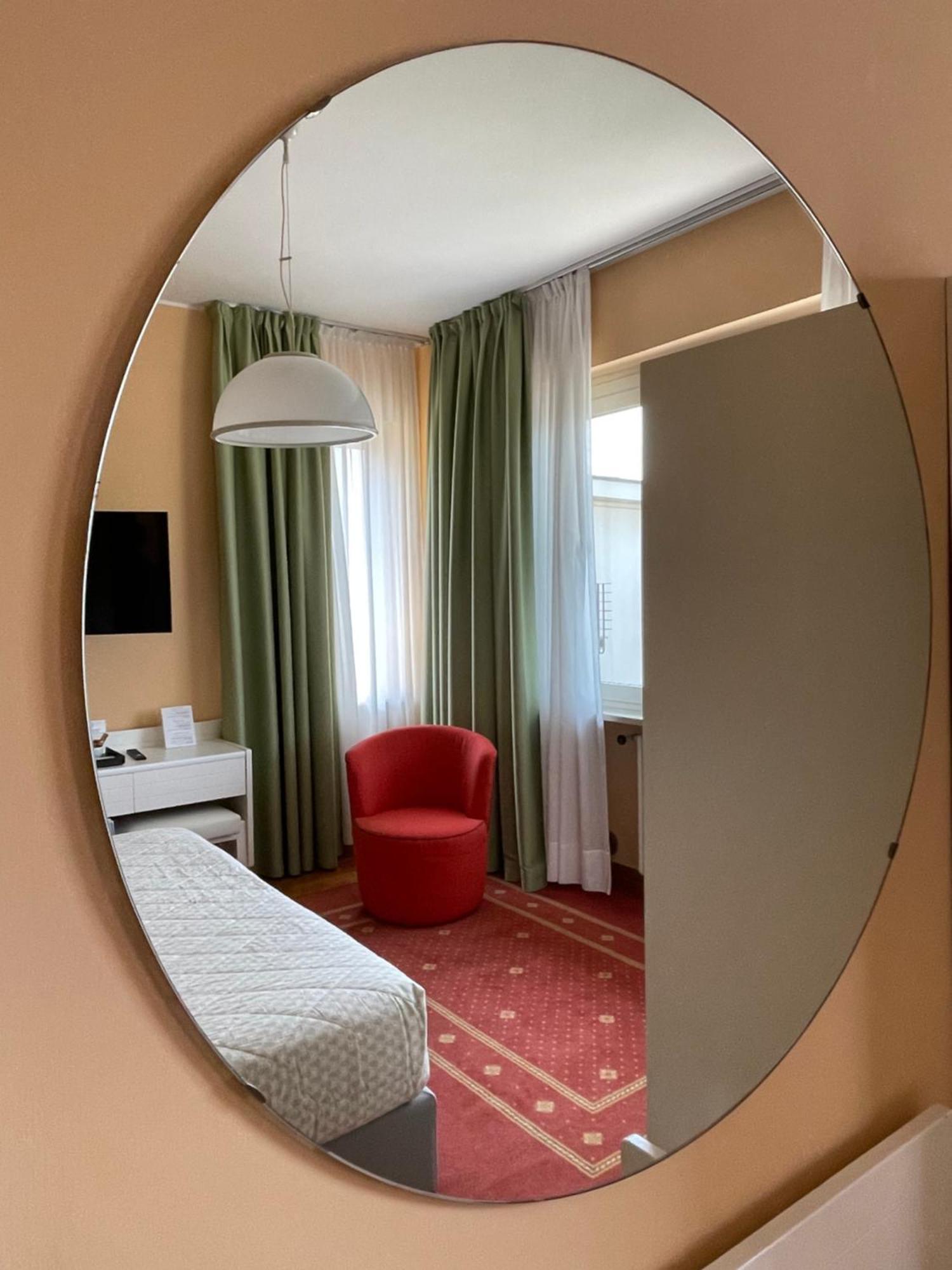 Le Petit Du Lac シルミオーネ 部屋 写真