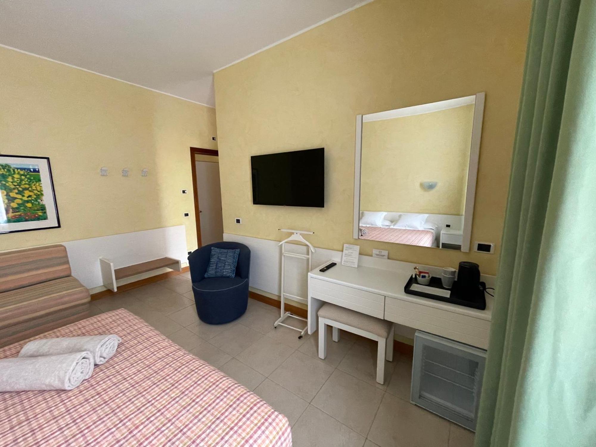 Le Petit Du Lac シルミオーネ 部屋 写真